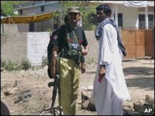 Pakistan bom
