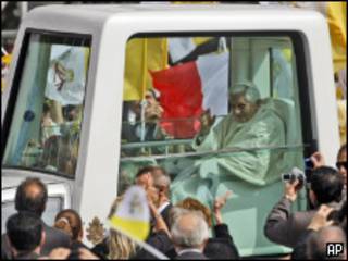 El Papa llega a decir la misa en Malta