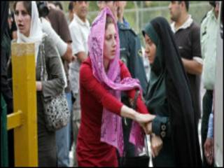 برخورد پلیس
