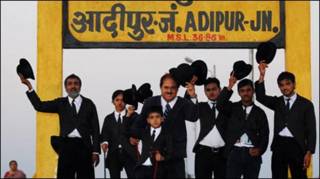 चार्ली सर्किल के सदस्य