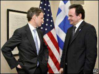 Министр финансов США Тимоти Гейтнер (слева) и министр финансов Греции