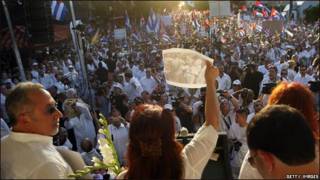 Manifestación de apoyo a las Damas de Blanco en la Calle Ocho, Miami