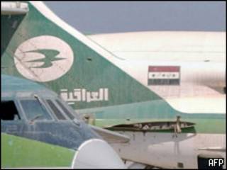 طائرات عراقية في مطار بغداد بعيد الاجتياح الأمريكي عام 2003 2003