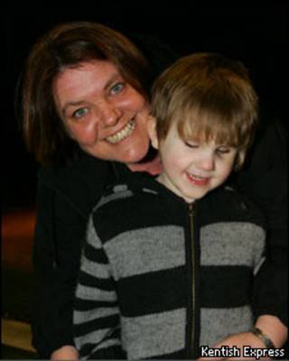 Jamie Aspland e sua mãe, Debs Aspland
