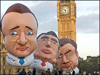 Globos de los candidatos hechos por una casa de apuestas