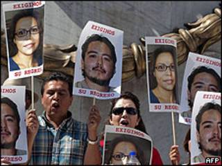 Foto de archivo de una manifestación por periodistas desaparecidos en Ciudad de México