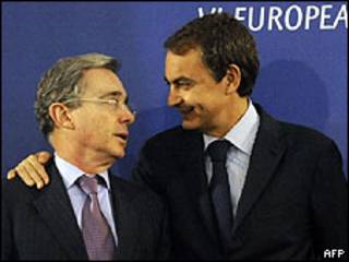 Álvaro Uribe y José Luis Rodríguez Zapatero