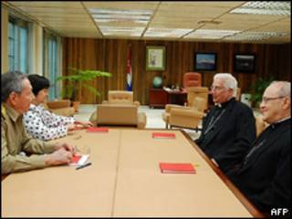 Reunión entre el gobierno y la Iglesia Católica en Cuba