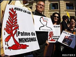 Franceses protestan en Cannes por la película "Hors la loi".