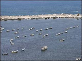 Embarcaciones en el puerto de Gaza