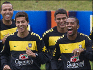 Luís Fabiano, Elano, Thiago Silva e Robinho. (Foto: AP)
