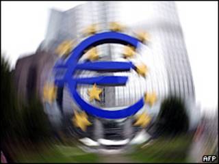 Símbolo del euro en Bruselas