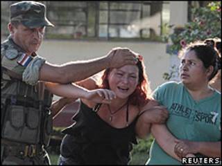Hermana de policía presuntamente asesinado por la guerrilla.