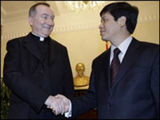 Hai ông Pietro Parolin và Nguyễn Quốc Cường