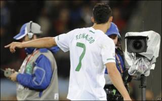 CR9