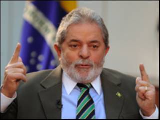 O presidente Luiz Inácio Lula da Silva, em entrevista à TV Brasil Internacional (Roosewelt Pinheiro/ABr)