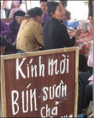 Ăn quá vỉa hè Hà Nội-hình minh họa