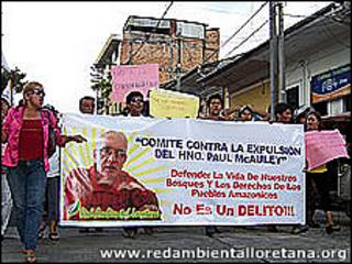 Manifestación a favor de McAuley