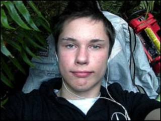 Auto-retrato tirado por Colton Harris-Moore com câmera roubada