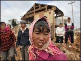 Topan hancurkan rumah di Cina