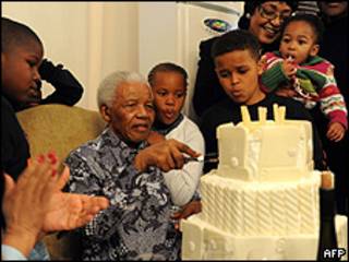 Ông Nelson Mandela trong lần sinh nhật mới nhất