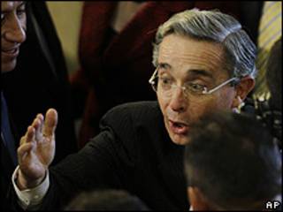 Álvaro Uribe, presidente de Venezuela