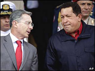 Los presidentes Uribe y Chávez