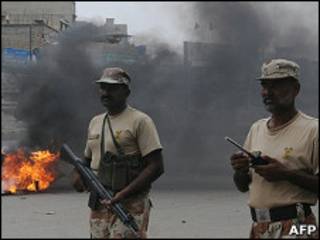 Violência em Karachi