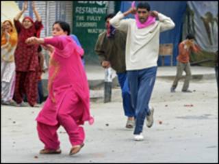 فائل فوٹو، کشمیر میں پتھراو