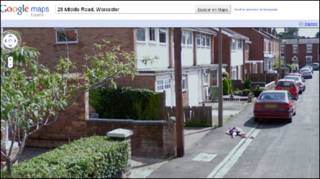 Vista de niña en Street View de Google Maps