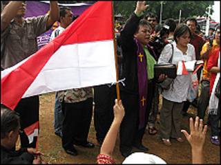 Kebaktian di depan Istana. Foto Heyder Affan