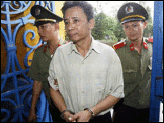 Ông Lê Nguyên Sang ra tòa hồi tháng 5/2007