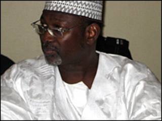 Farfesa Attahiru Jega