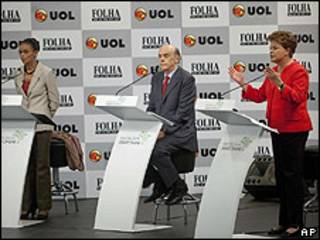 Candidatos brasileños debatiendo en TV
