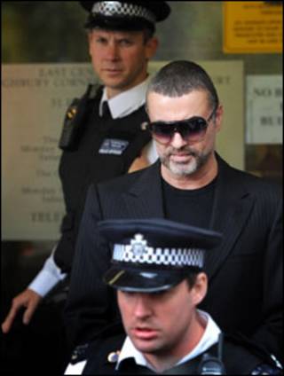 George Michael ra tòa hôm 24/8