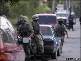 Soldados mexicanos en Ciudad Victoria