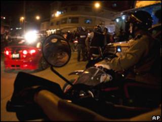Policía en Caracas, Venezuela.