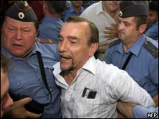 Задержание Льва Пономарева