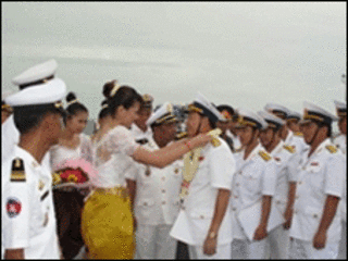 Đón tiếp thủy thủ Việt Nam