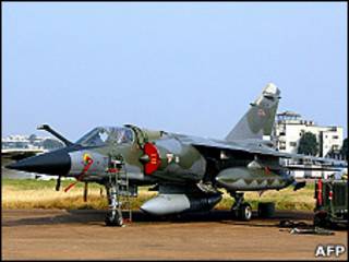 Французский военный самолет Mirage