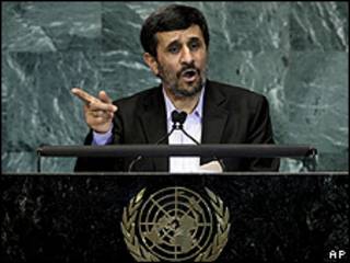 Mahmoud Ahmadinejad durante pronunciamento na ONU