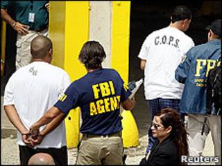 Operacion policial del FBI en Puerto Rico
