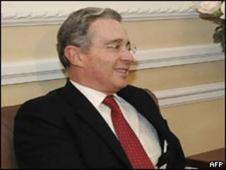 Álvaro Uribe (arquivo)