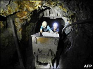 Foto de archivo de mineros en Bolivia