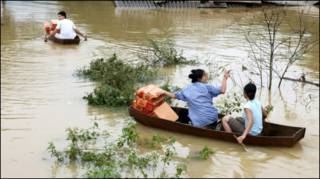 Lụt ở Hương Khê-ảnh của AFP/Ho/Vietnam News Agency