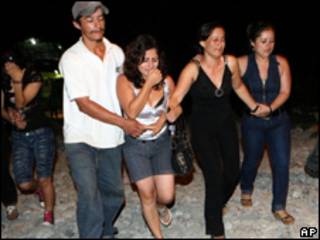 Familiares de los mineros fallecidos