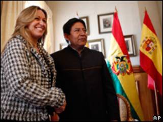 Los cancilleres de España y Bolivia
