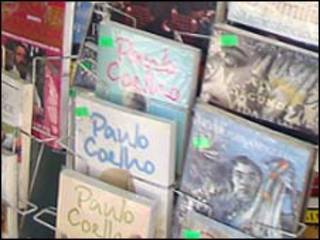 Livros piratas na Argentina Crédito: Gendarmeria (polícia) Argentina