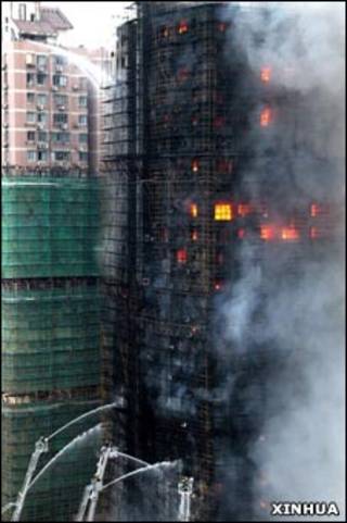 上海市膠州路教師公寓大火(15/11/2010)