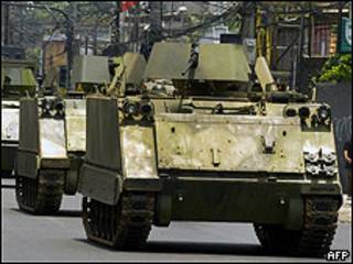 Tanques nas ruas do Rio